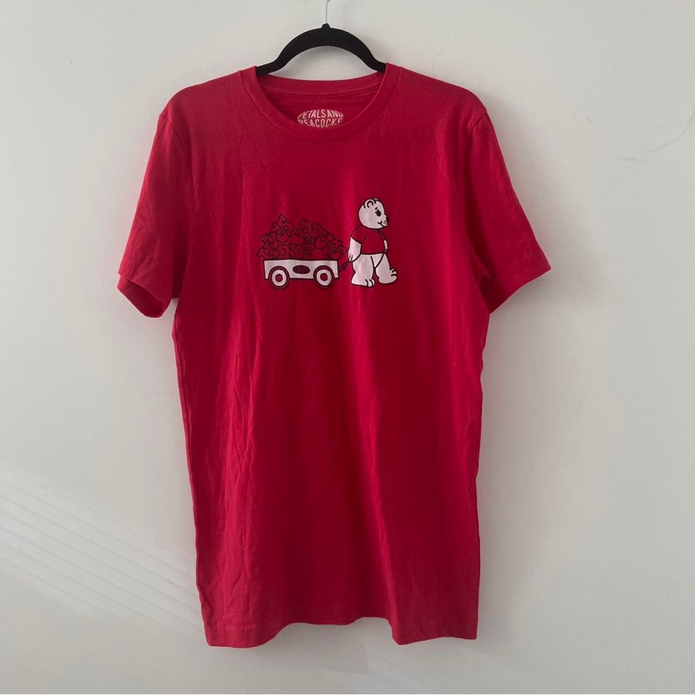 Petals And Peacocks Hugs Not Drugs Graphic Tee Size Unisex Medium